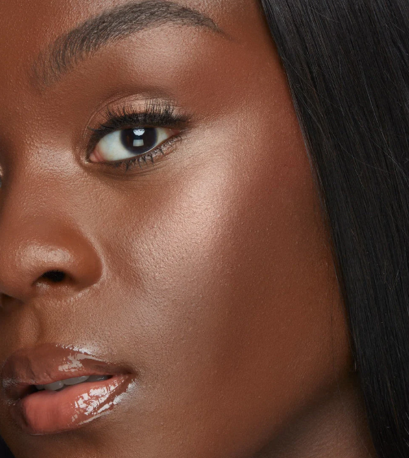 Glow Gallery Highlighting Eye and Cheek Palette